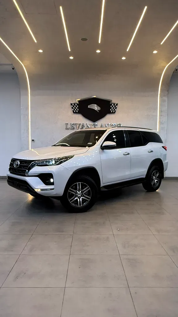 تويوتا فورتونر 2023